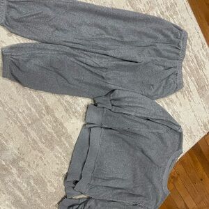 American Eagle Women’s Grey Teddy Sherpa Jogger Set- Size Medium